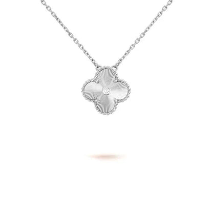 [⭐⭐JeweliWhal]CLOVER 15MM ダイヤモンドレーザーネックレス シルバー