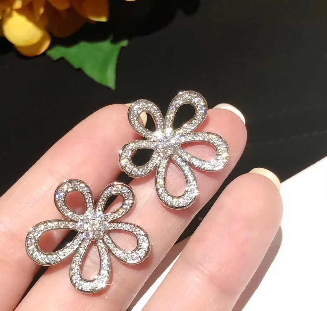 [⭐⭐JeweliWhal]FLOWERLACE EARRINGS FULL DIAMONDS