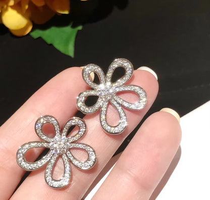 [⭐⭐JeweliWhal]FLOWERLACE EARRINGS FULL DIAMONDS