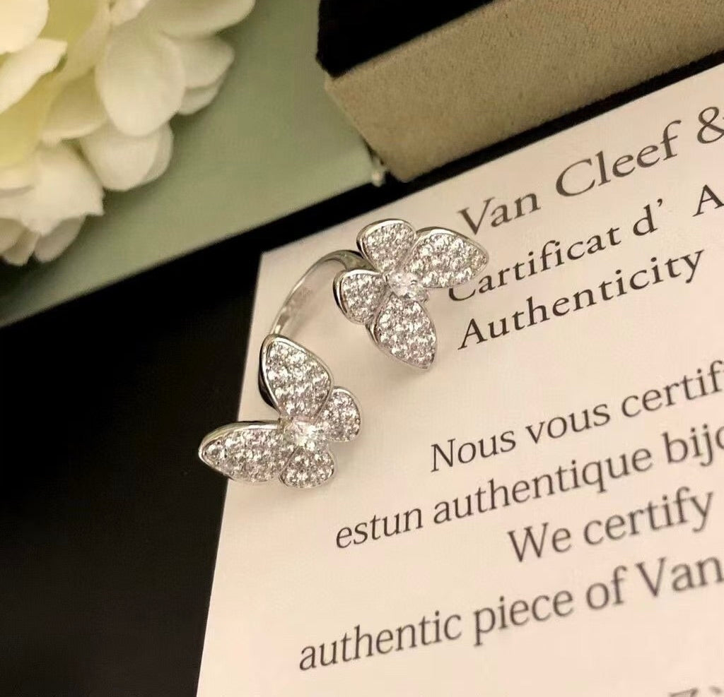 [⭐⭐JeweliWhal]TWIN SILVER BUTTERFLY DIAMOND RING