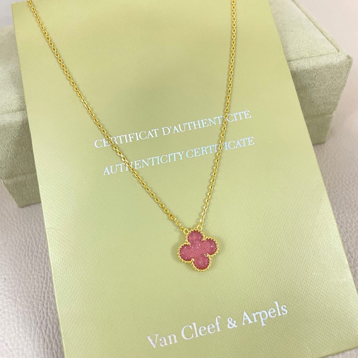 [⭐⭐JeweliWhal]15MM BUBBLE PINK ENAMEL SINGLE-FLOWER FOUR-LEAF CLOVER NECKLACE