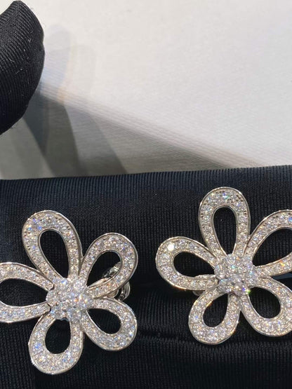 [⭐⭐JeweliWhal]FLOWERLACE EARRINGS FULL DIAMONDS