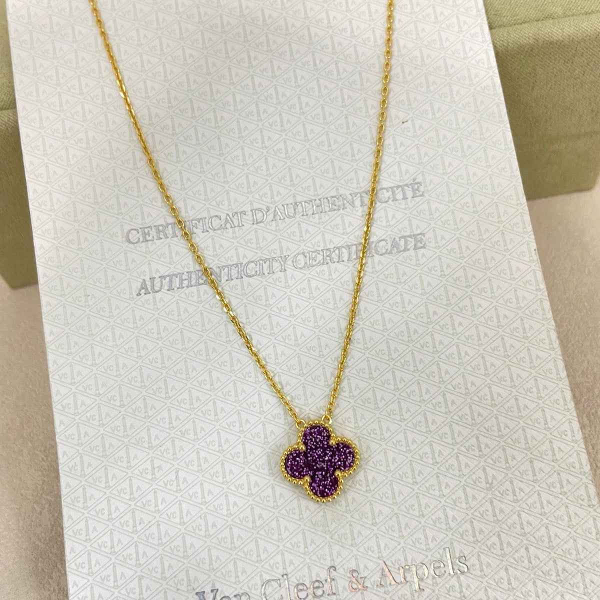 [⭐⭐JeweliWhal]NEW 15MM PURPLE SAND-GOLD FOUR-LEAF CLOVER NECKLACE
