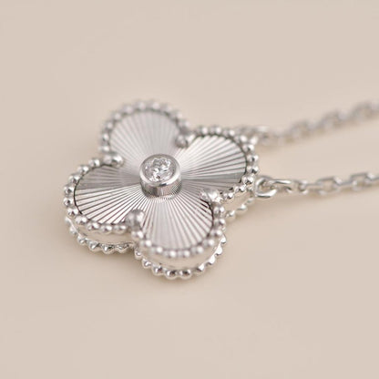 [⭐⭐JeweliWhal]CLOVER 15MM ダイヤモンドレーザーネックレス シルバー