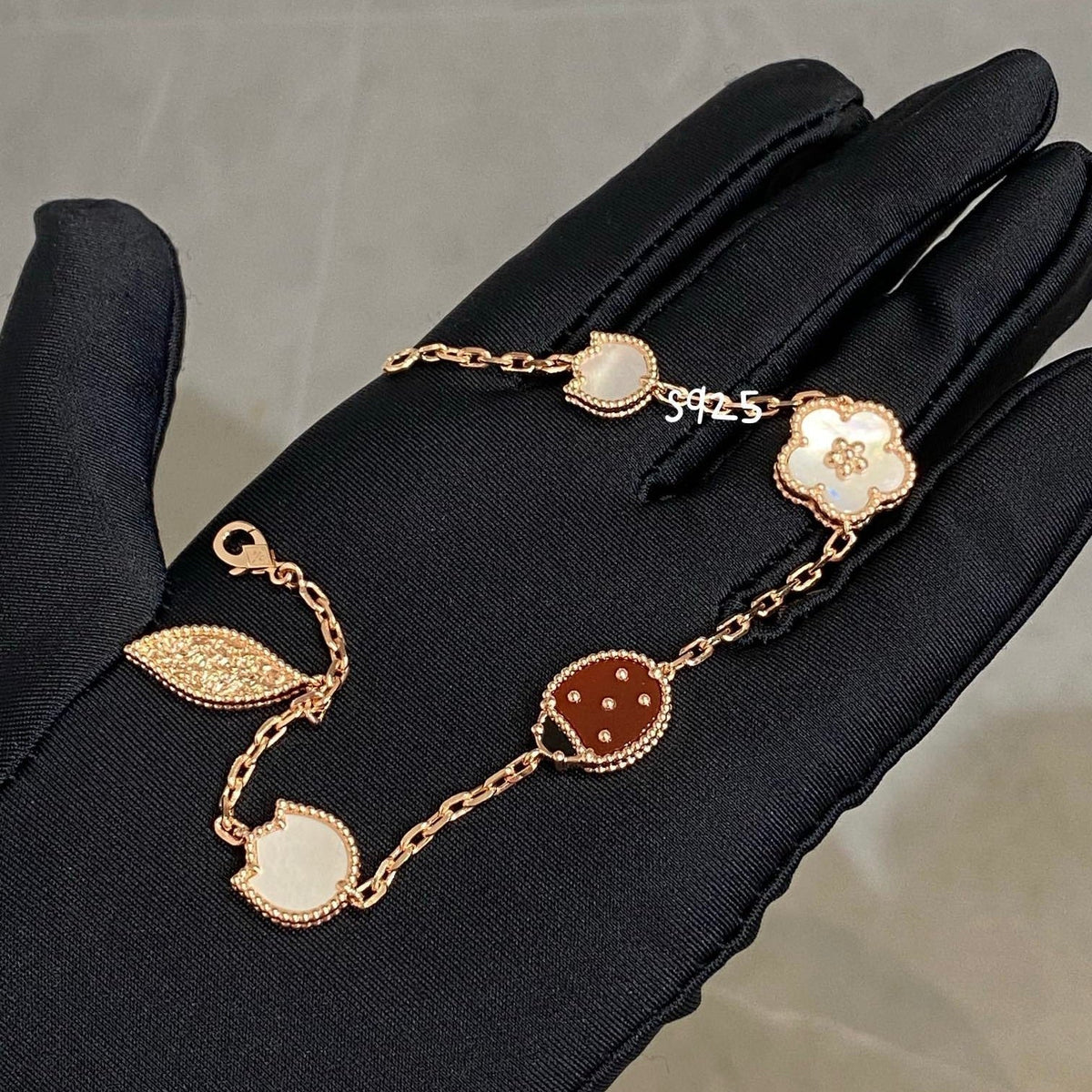 [⭐⭐JeweliWhal]LUCKY SPRING 5 MOTIF BRACELET