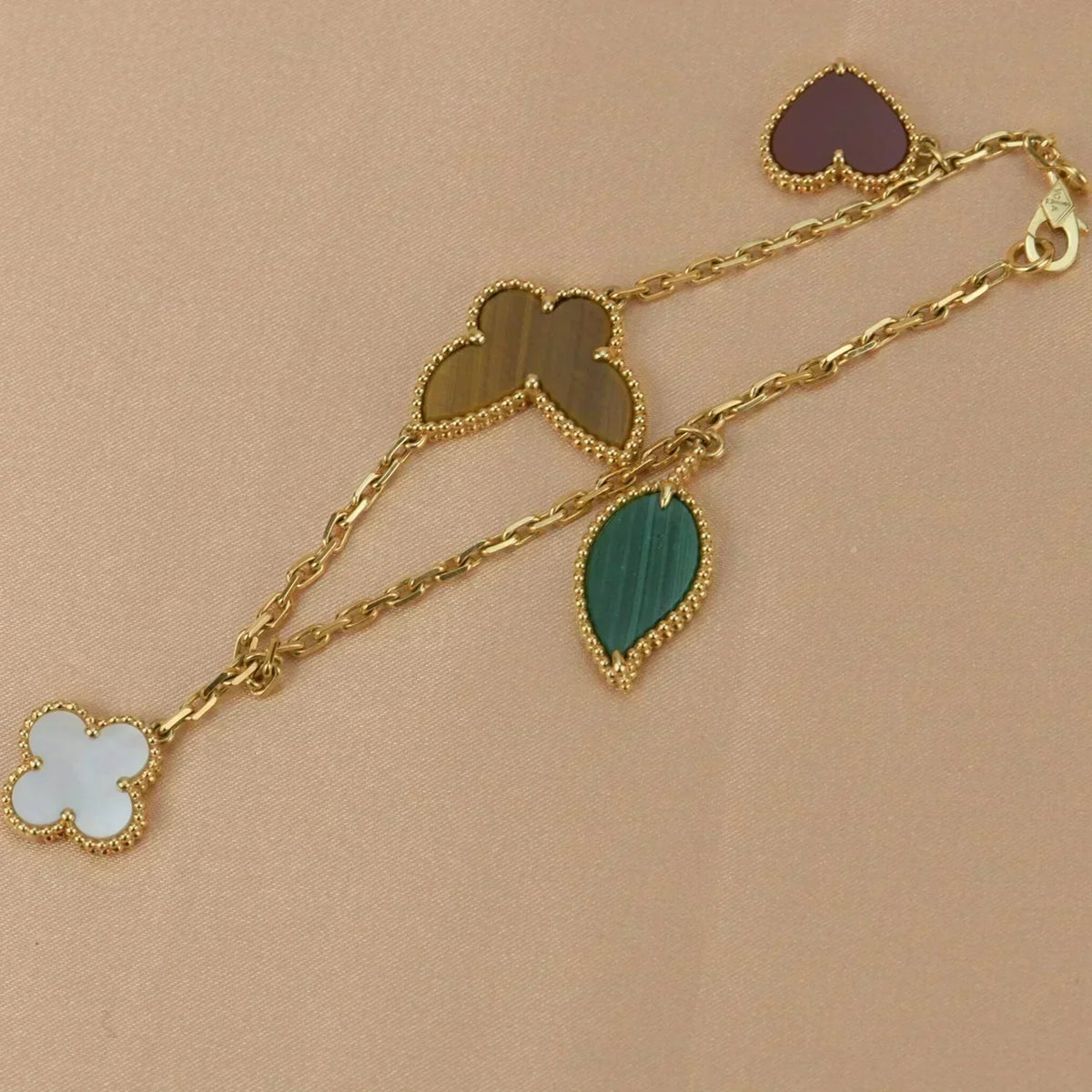 [⭐⭐JeweliWhal]LUCKY SPRING 5 MOTIF GOLD BRACELET