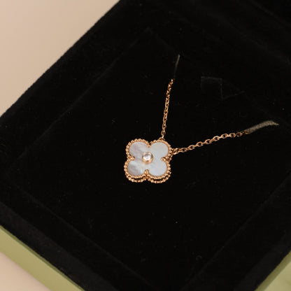 [⭐⭐JeweliWhal]CLOVER 15MM DIAMOND WHITE FRITILLARIA NECKLACE