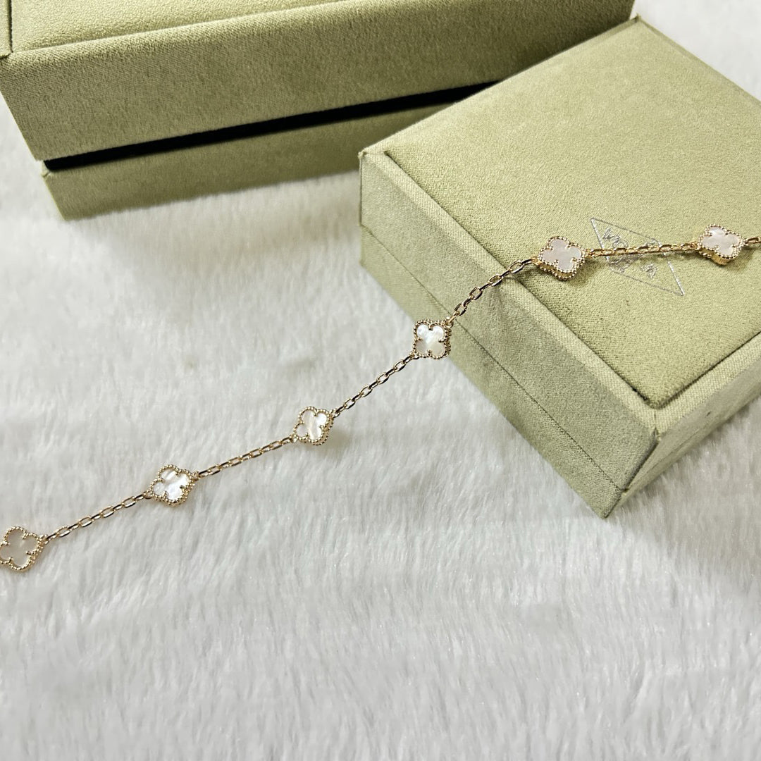 [⭐⭐JeweliWhal]CLOVER 6 MOTIF WHITE MOP BRACELET