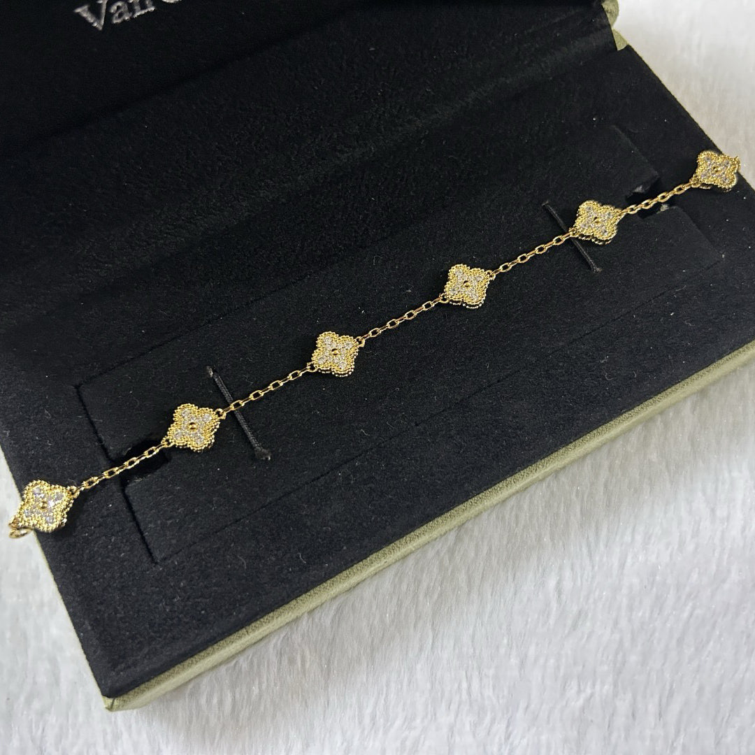 [⭐⭐JeweliWhal]CLOVER 6 MOTIF DIAMOND BRACELET