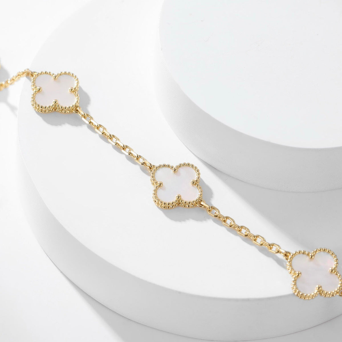 [⭐⭐JeweliWhal]CLOVER 10 MOTIFS WHITE MOTHER OF PEARL NECKLACE