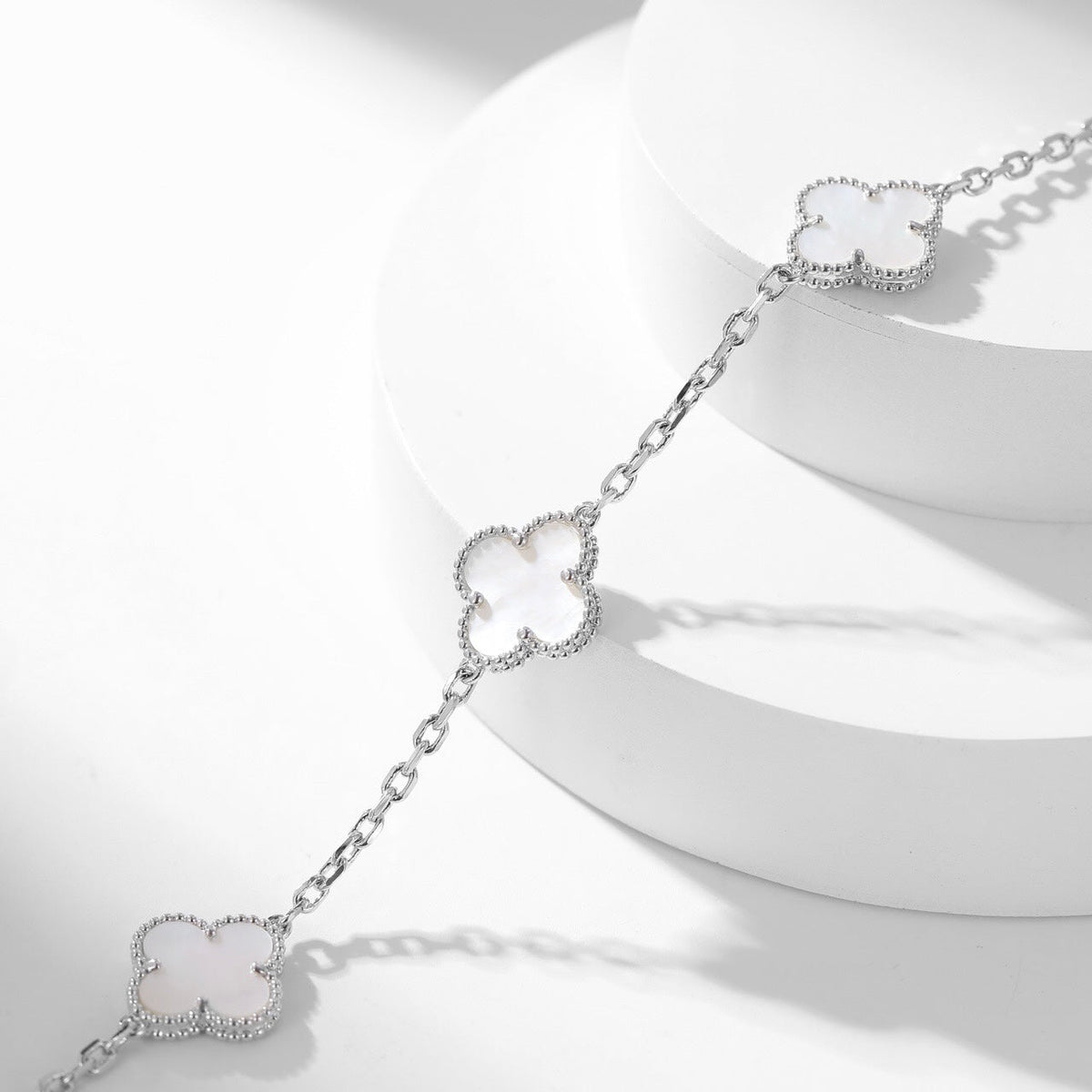 [⭐⭐JeweliWhal]CLOVER 10 MOTIFS WHITE MOTHER OF PEARL NECKLACE