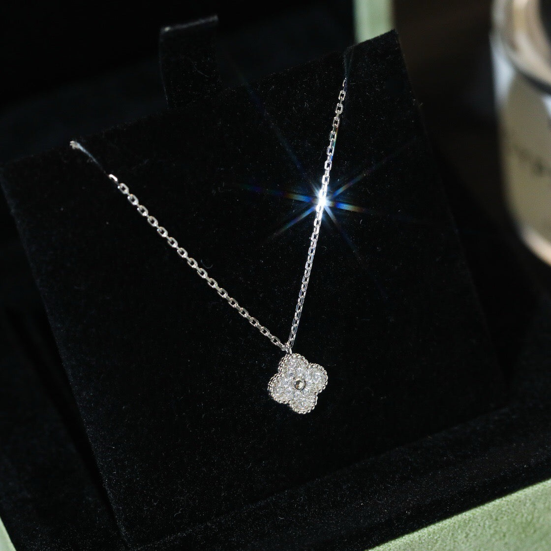 [⭐⭐JeweliWhal]クローバーミニ 9.5MM ダイヤモンドネックレス