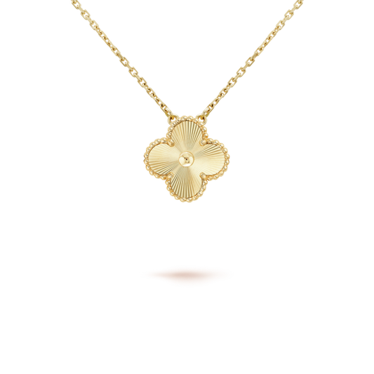 [⭐⭐JeweliWhal]CLOVER 15MM LASER NECKLACE AND BOX