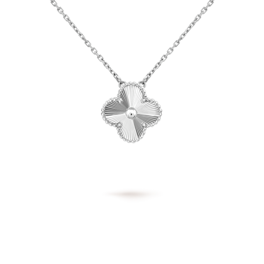 [⭐⭐JeweliWhal]CLOVER 15MM LASER NECKLACE SILVER