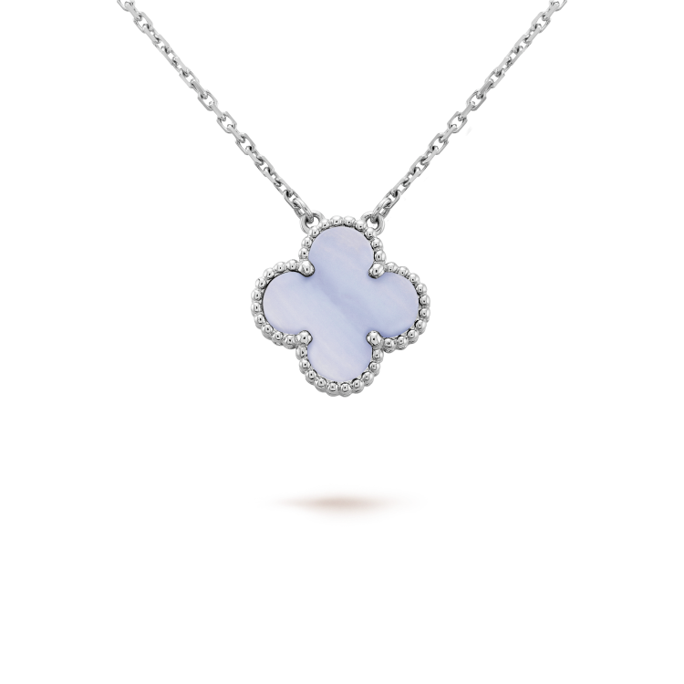 [⭐⭐JeweliWhal]CLOVER 15MM BLUE CHALCEDONY NECKLACE SILVER