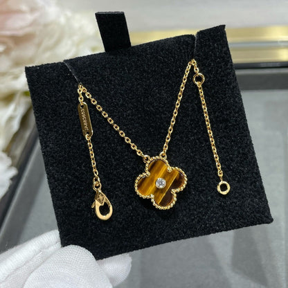 [⭐⭐JeweliWhal]CLOVER 15MM DIAMOND AND YELLOW TIGER'S EYE AGATE necklace