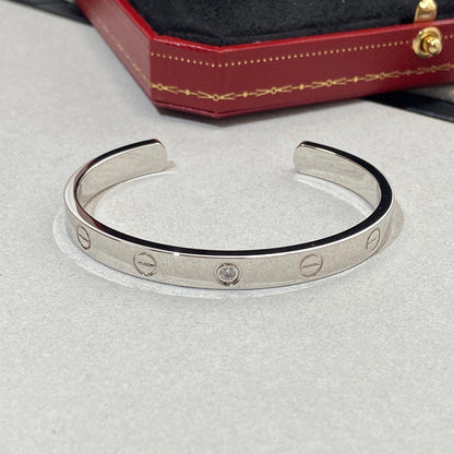 [⭐⭐JeweliWhal]LOVE ブレスレット 6.1mm 1ダイヤモンド オープンカフ