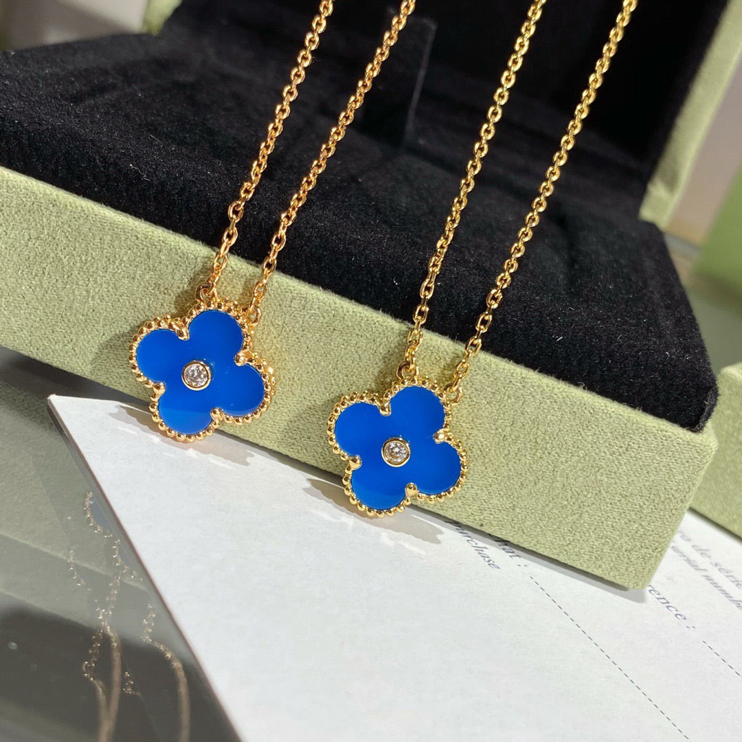 [⭐⭐JeweliWhal]CLOVER 15MM DIAMOND AND BLUE AGATE NECKLACE