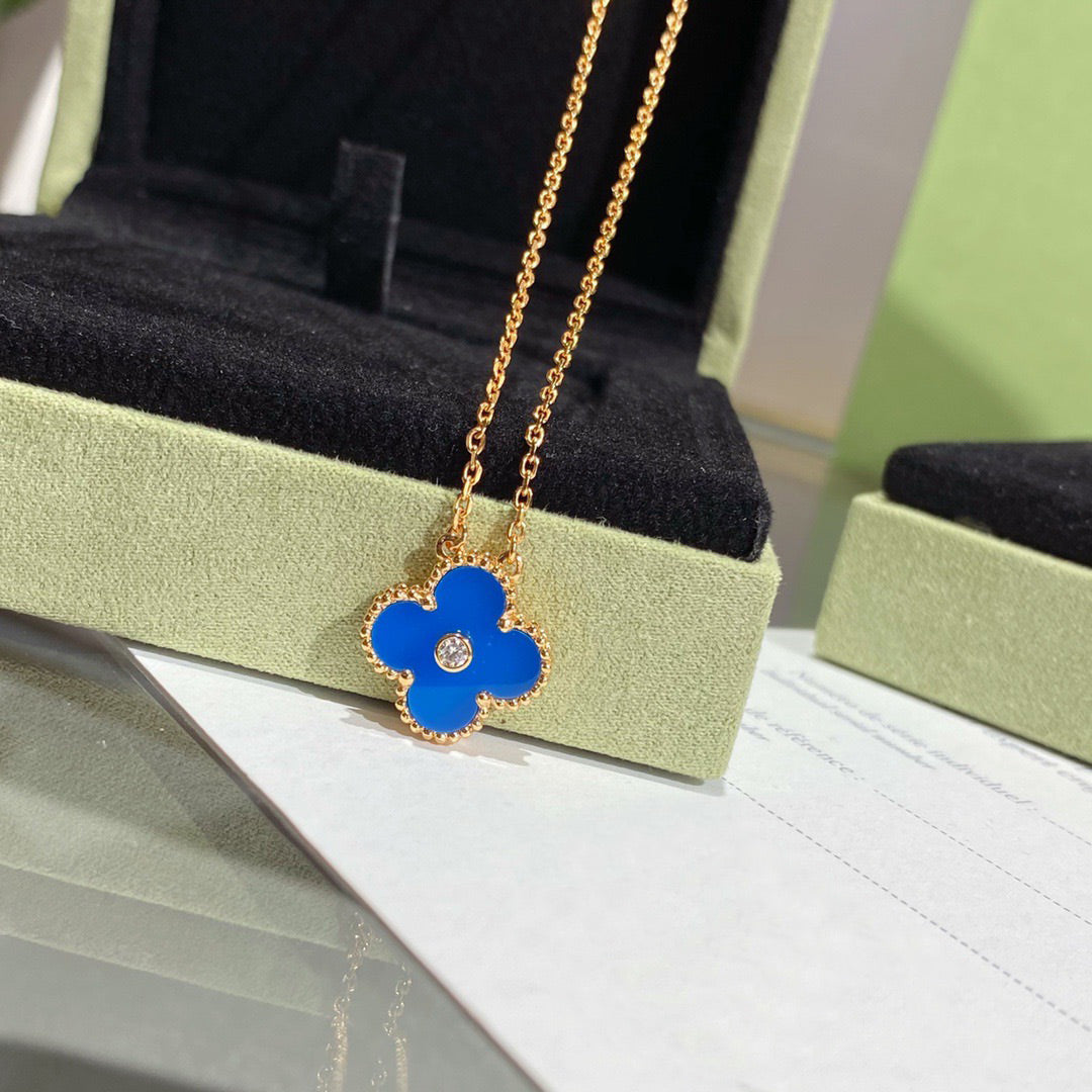 [⭐⭐JeweliWhal]CLOVER 15MM DIAMOND AND BLUE AGATE NECKLACE