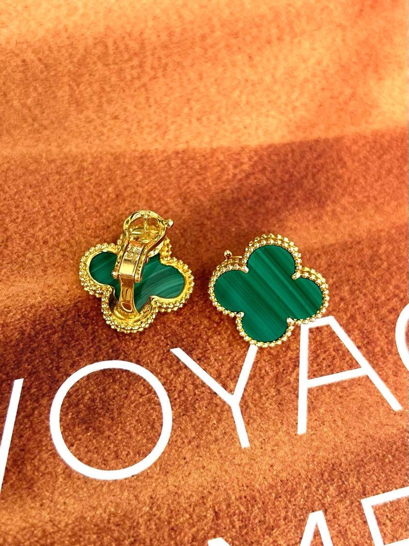 [⭐⭐JeweliWhal] CLOVER LARGE (20mm) 1 MOTIFS GREENER MOP STUD EARRINGS