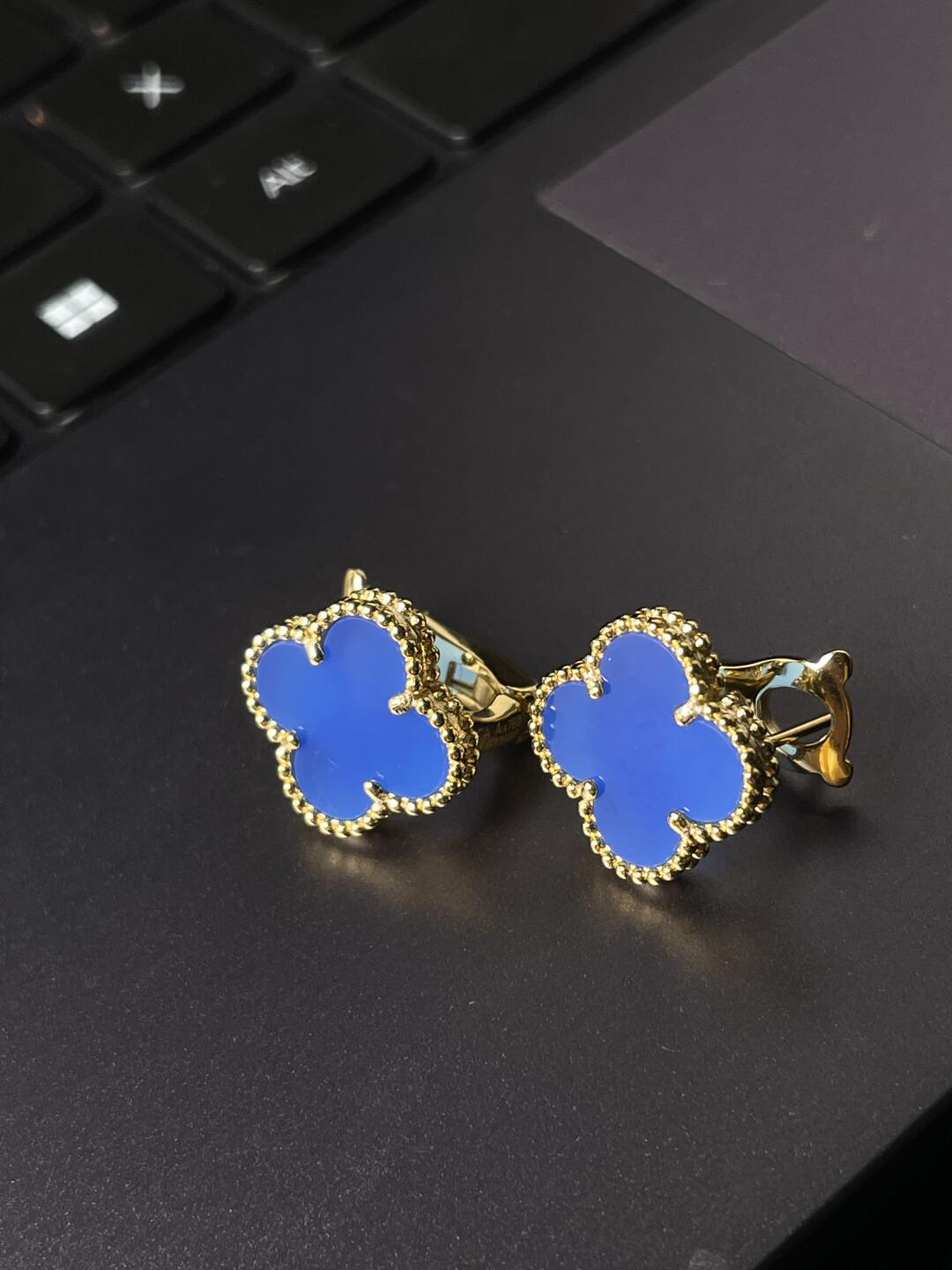 [⭐⭐JeweliWhal] CLOVER LARGE (20mm) 1 MOTIFS BLUE MOP STUD EARRINGS