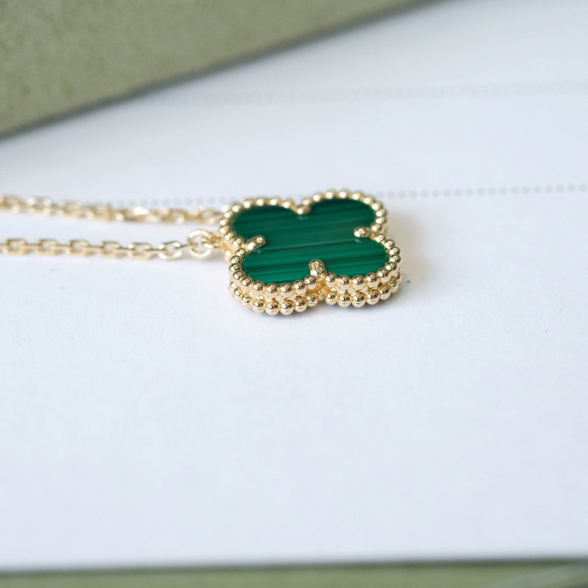 [⭐⭐JeweliWhal]CLOVER 15MM MALACHITE SINGLE FLOWER  NECKLACE