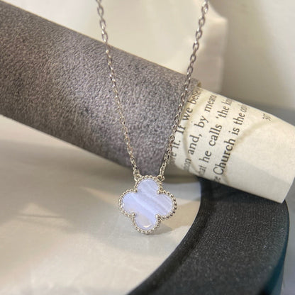 [⭐⭐JeweliWhal]CLOVER 15MM BLUE CHALCEDONY NECKLACE SILVER