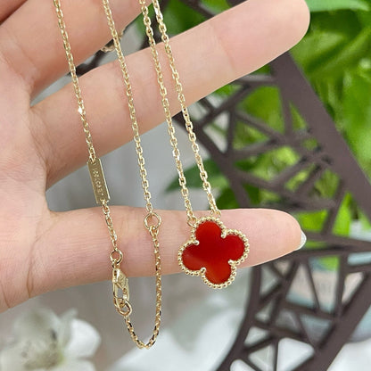 [⭐⭐JeweliWhal]CLOVER 15MM CARNELIAN SINGLE FLOWER NECKLACE