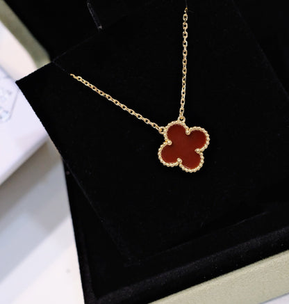 [⭐⭐JeweliWhal]CLOVER 15MM CARNELIAN SINGLE FLOWER NECKLACE