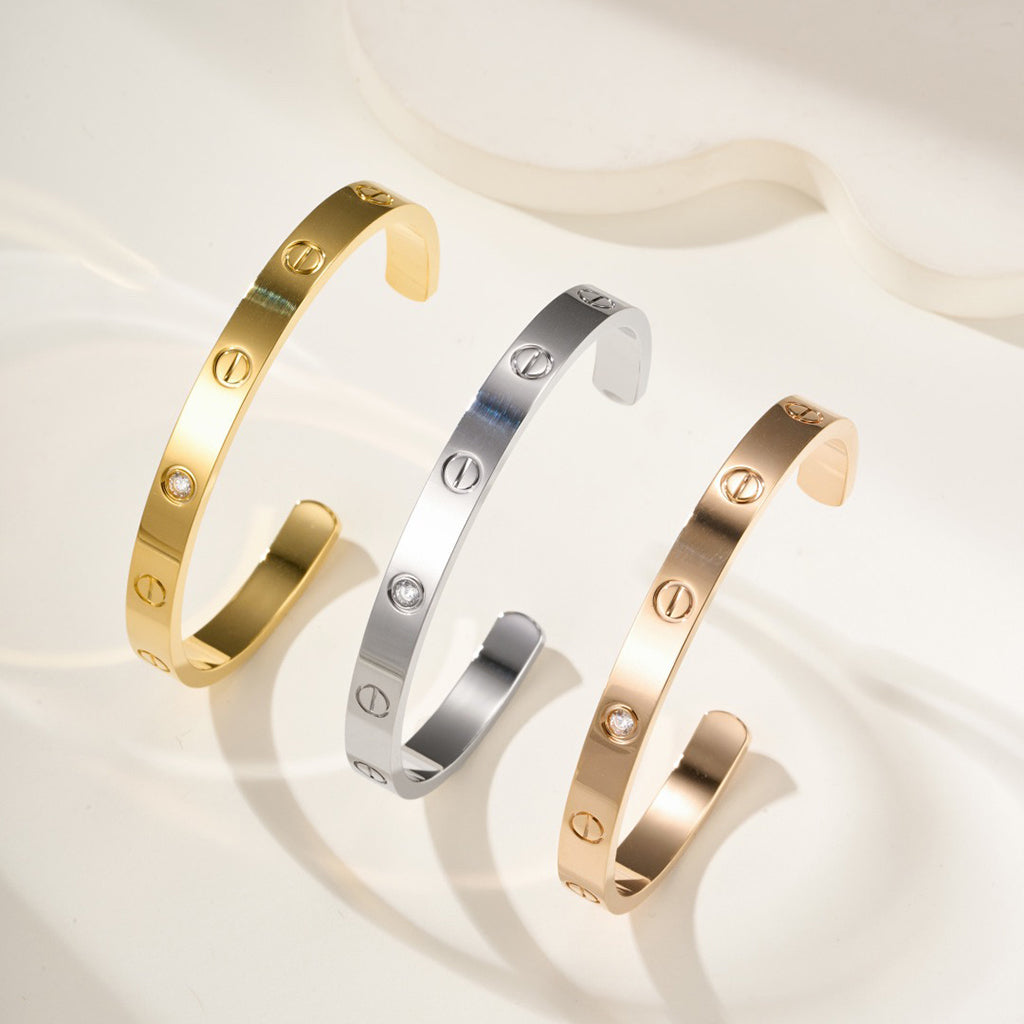 [⭐⭐JeweliWhal]LOVE ブレスレット 6.1mm 1ダイヤモンド オープンカフ