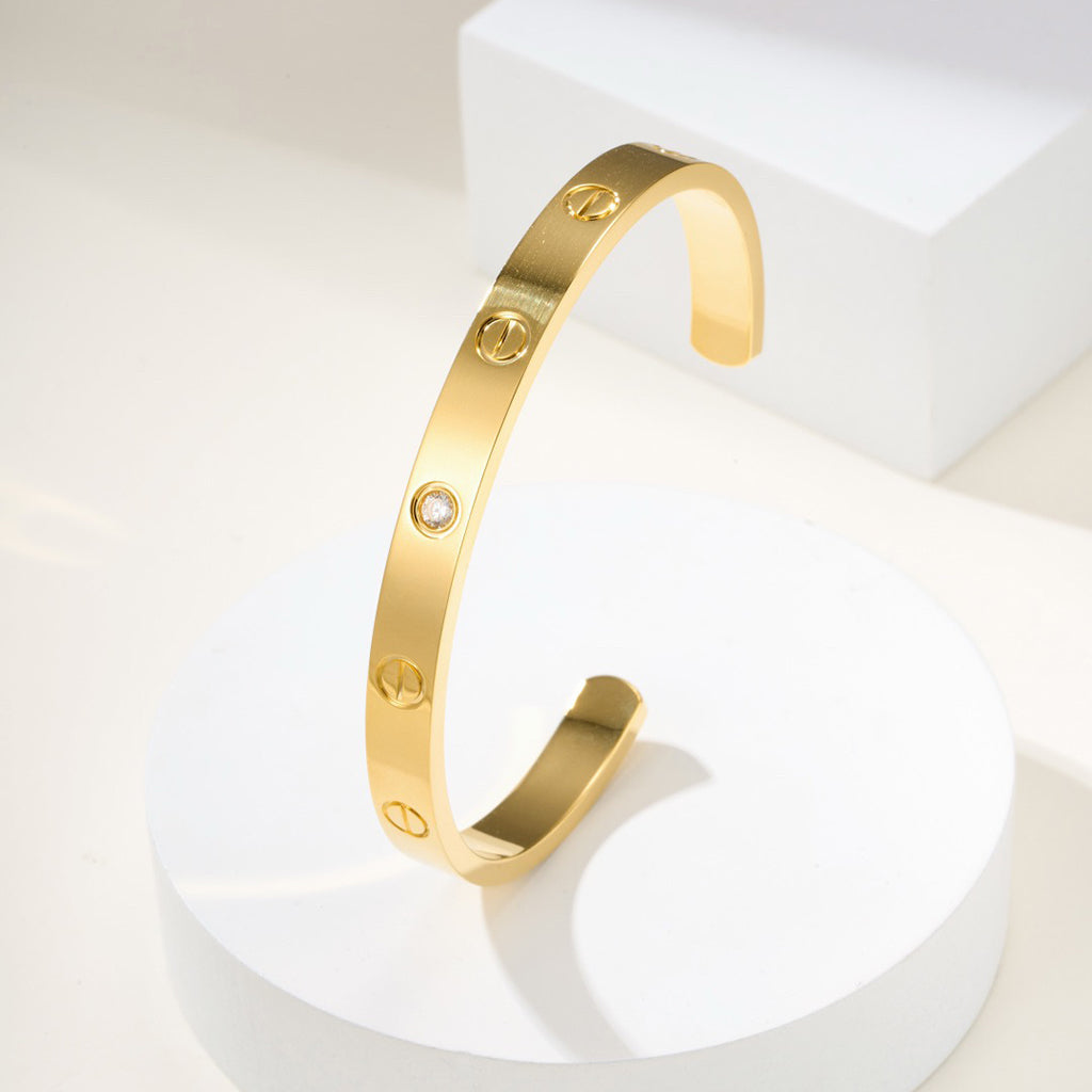 [⭐⭐JeweliWhal]LOVE ブレスレット 6.1mm 1ダイヤモンド オープンカフ