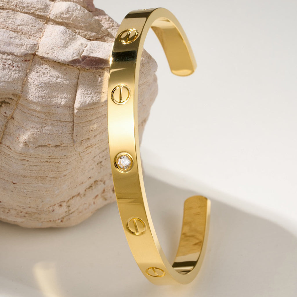 [⭐⭐JeweliWhal]LOVE ブレスレット 6.1mm 1ダイヤモンド オープンカフ