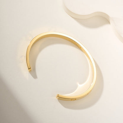 [⭐⭐JeweliWhal]LOVE ブレスレット 6.1mm 1ダイヤモンド オープンカフ