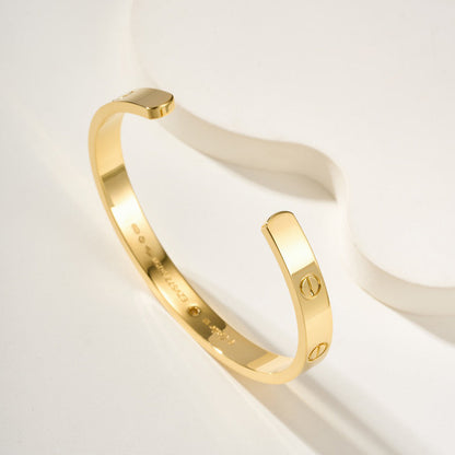 [⭐⭐JeweliWhal]LOVE ブレスレット 6.1mm 1ダイヤモンド オープンカフ