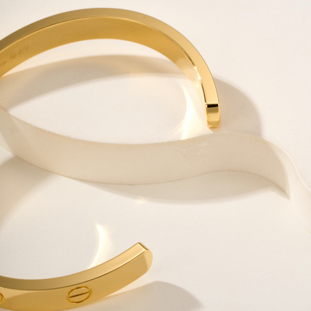 [⭐⭐JeweliWhal]LOVE ブレスレット 6.1mm 1ダイヤモンド オープンカフ