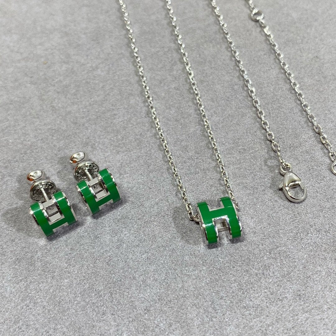 [⭐⭐JeweliWhal]POP H GREEN NECKLACE SILVER AND GOLD