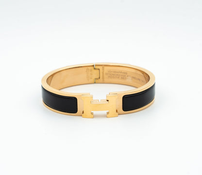 [⭐⭐JeweliWhal]H BLACK BRACELET
