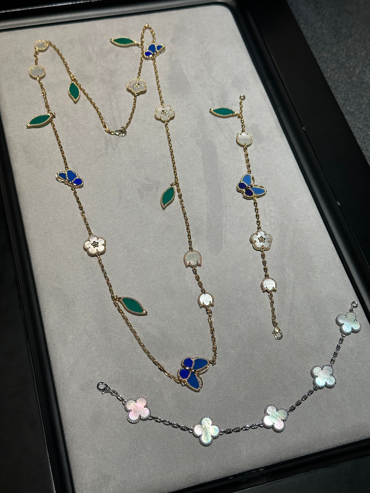 [⭐⭐JeweliWhal] 26 NEW CLOVER 15 MOTIFS LUCKY NECKLACE