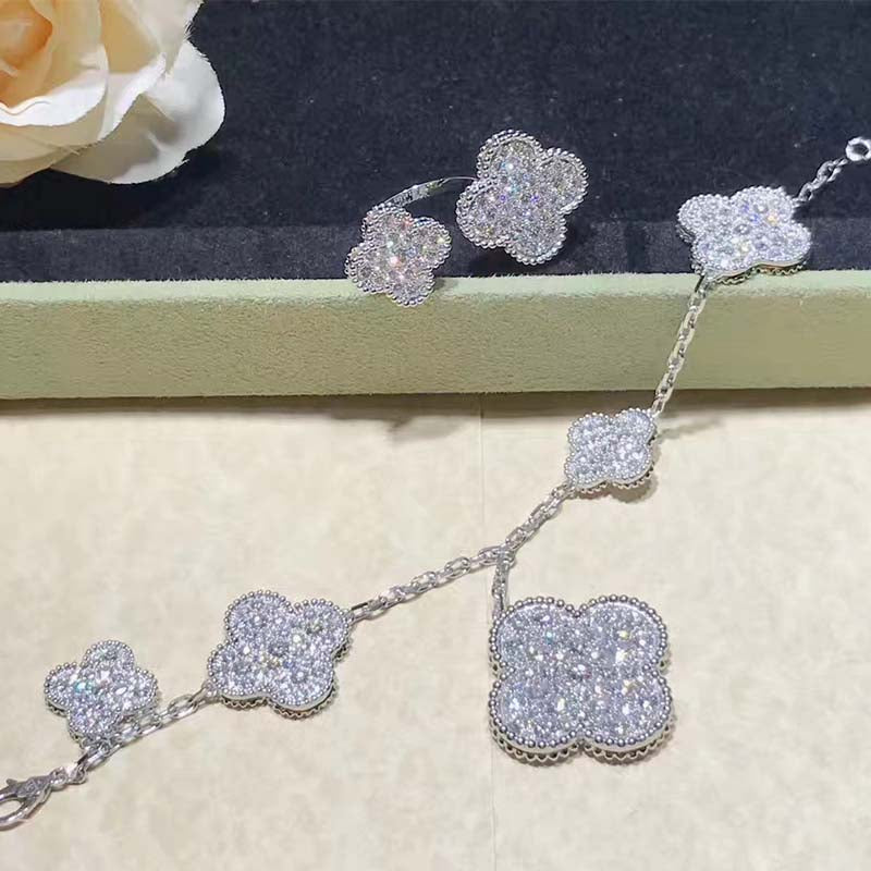 [⭐⭐JeweliWhal]CLOVER 6 MOTIFS SILVER DIAMOND BRACELET