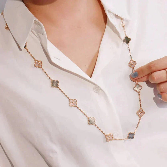 {
  "⭐⭐JeweliWhal]CLOVER 20 MOTIFS DARK MOP DIAMOND  NECKLACE"
}