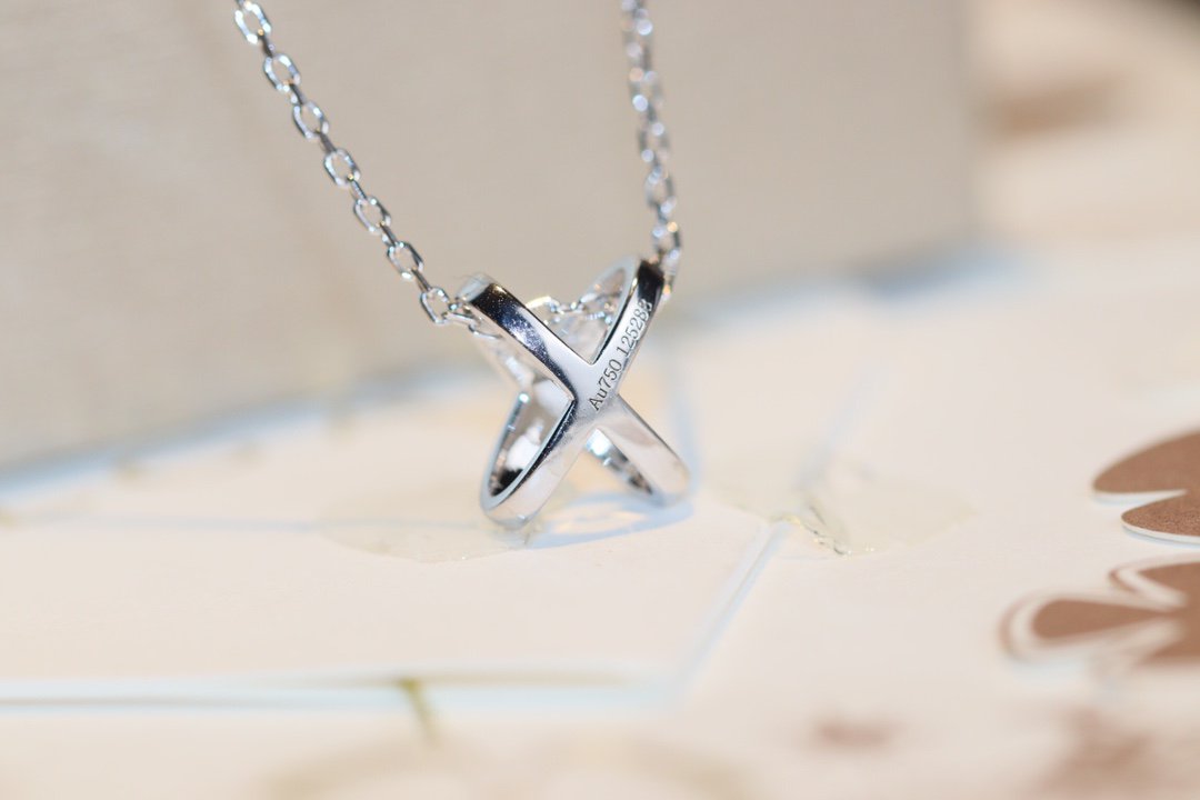 [⭐⭐JeweliWhal]JEUX DE DIAMOND NECKLACE