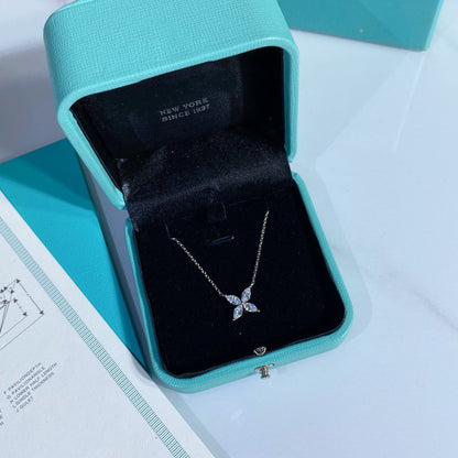 [⭐JeweliWhal]PLATINUM AND DIAMOND VICTORIA PENDANT NECKLACE