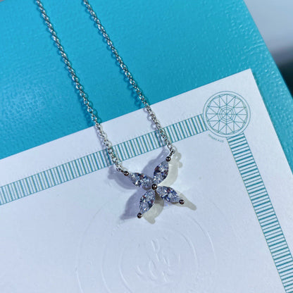 [⭐JeweliWhal]PLATINUM AND DIAMOND VICTORIA PENDANT NECKLACE