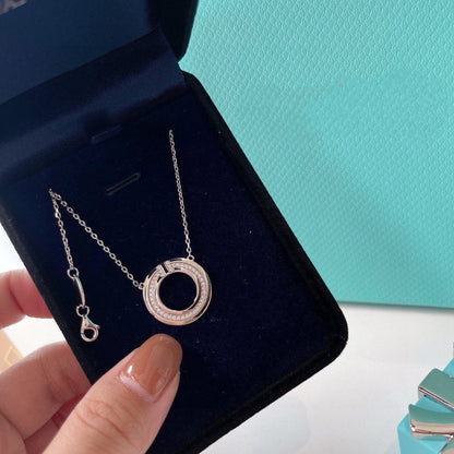 [⭐JeweliWhal]DIAMOND AND MOTHER OF PEARL CIRCLE PENDANT
