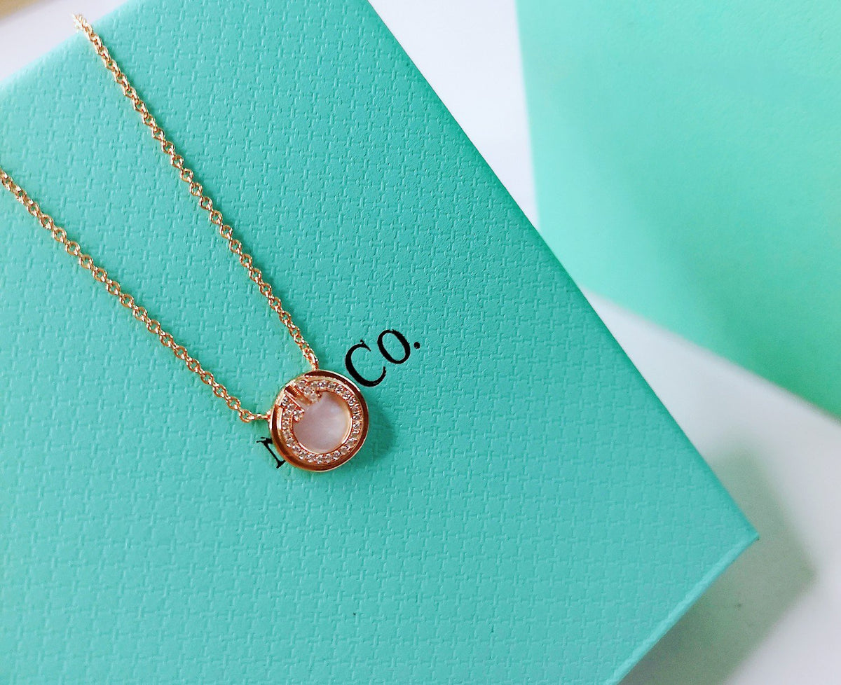 [⭐JeweliWhal]DIAMOND AND MOTHER PEARL CIRCLE NECKLACE PENDANT