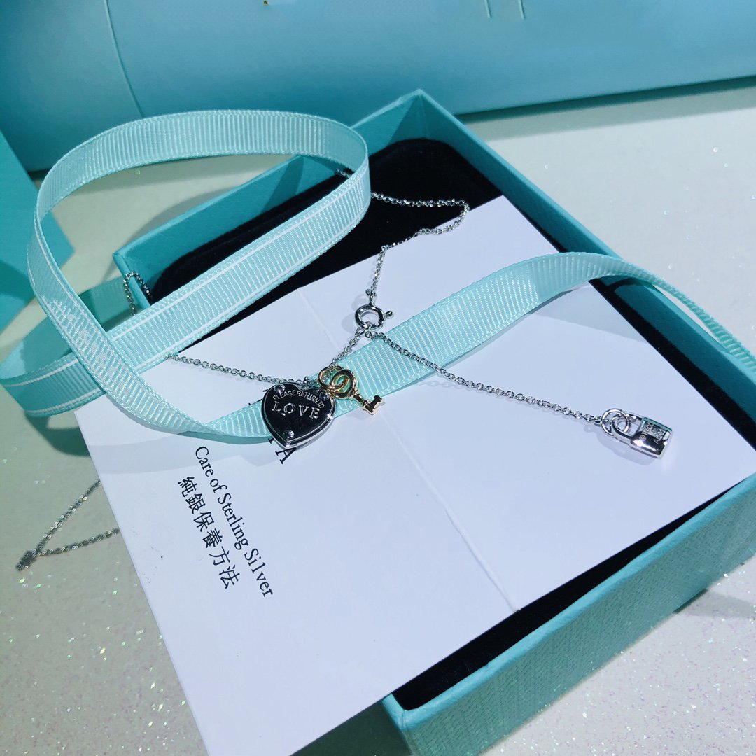 [⭐JeweliWhal]LOVE HEART TAG KEY NECKLACE