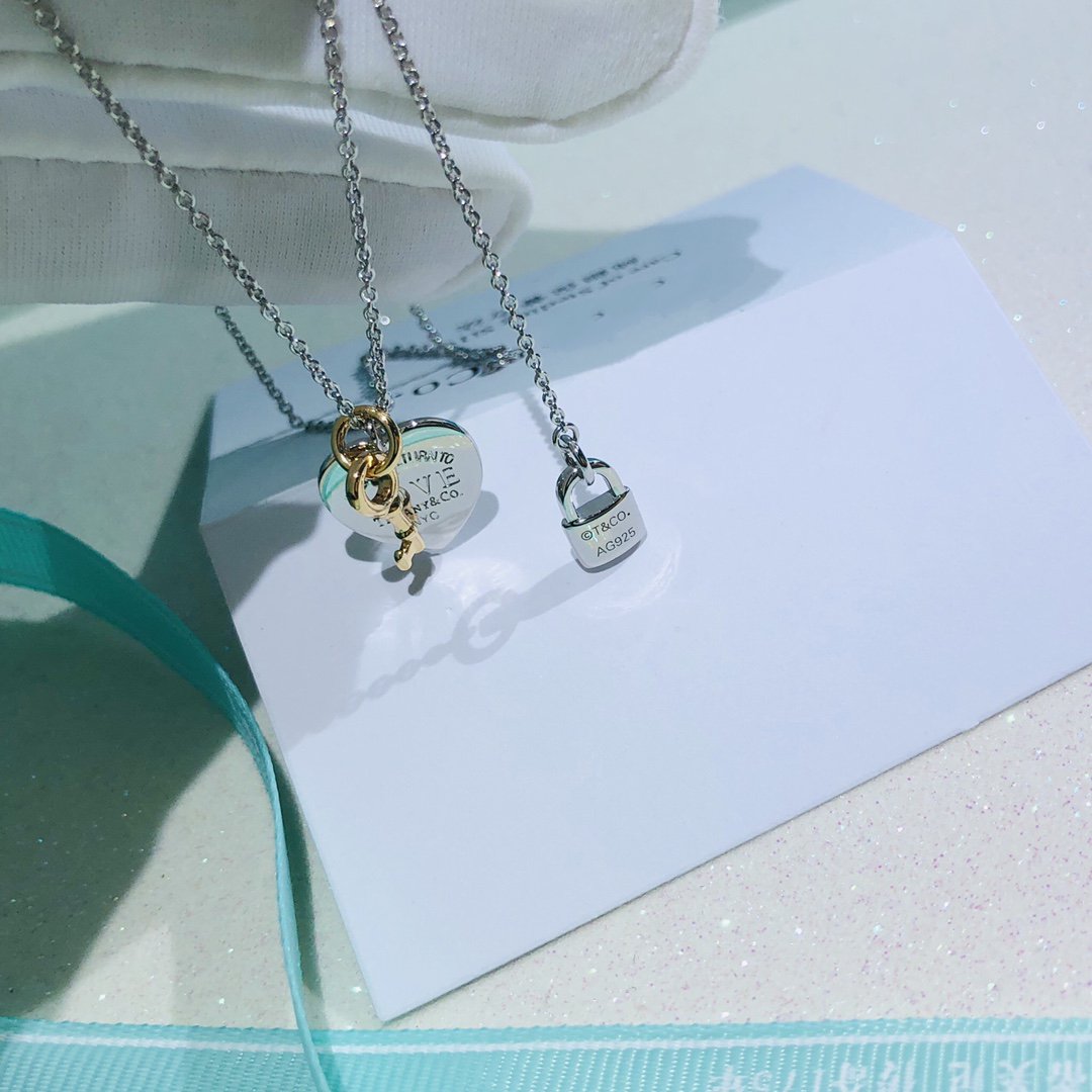 [⭐JeweliWhal]LOVE HEART TAG KEY NECKLACE