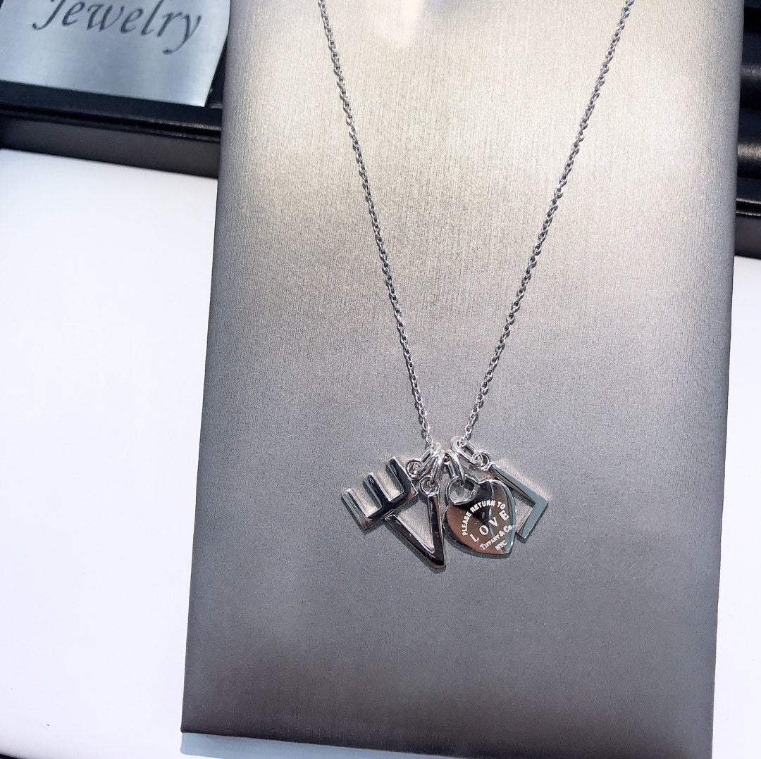 [⭐JeweliWhal]COLLAR LOVE PLATA NECKLACE