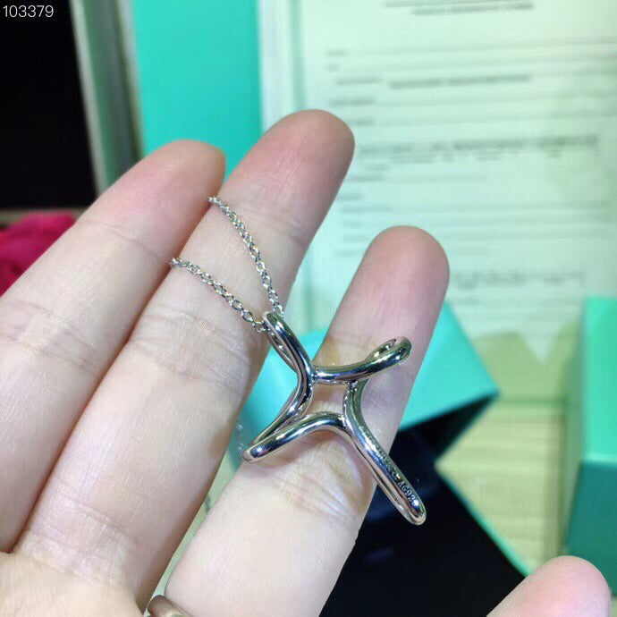 [⭐JeweliWhal]CROSS NECKLACE STERLING SILVER MATERIAL