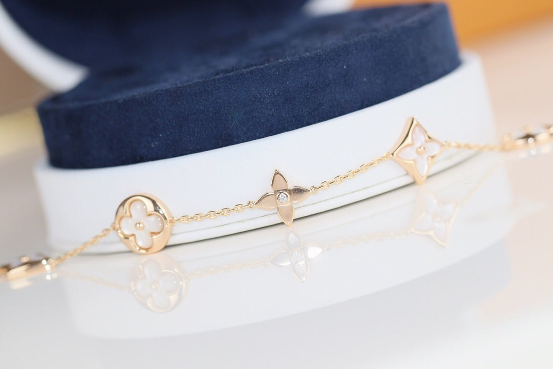 [⭐⭐JeweliWhal]LEAF CLOVER BRACELET